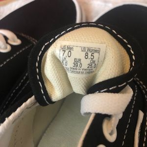 Black Authentic Vans